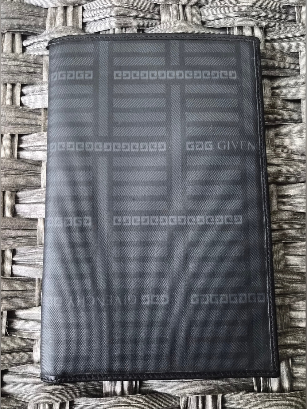 Vintage Givenchy Passport Wallet 🔥